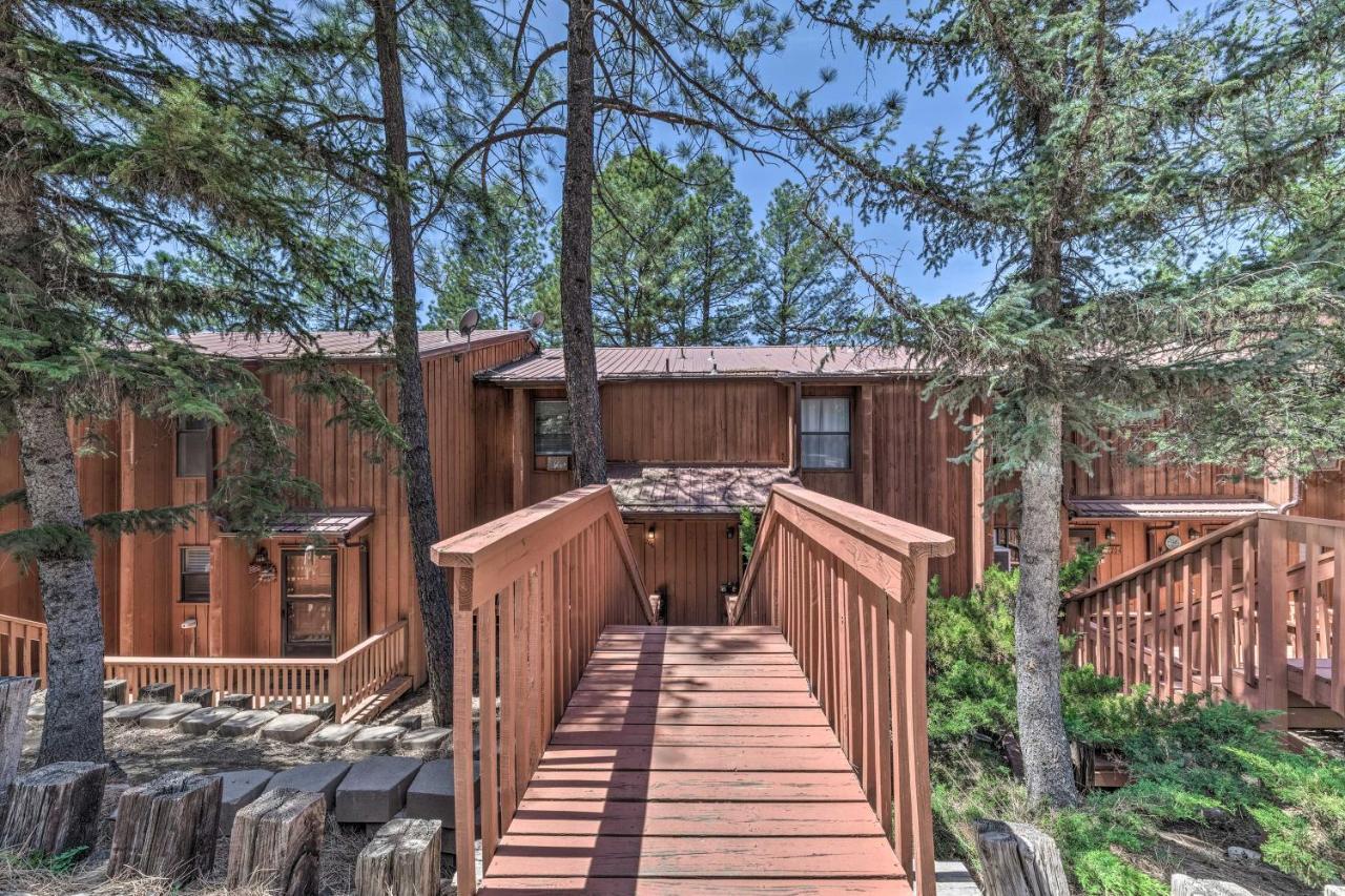 Forested Ruidoso Condo With Deck And Fireplace! Bagian luar foto